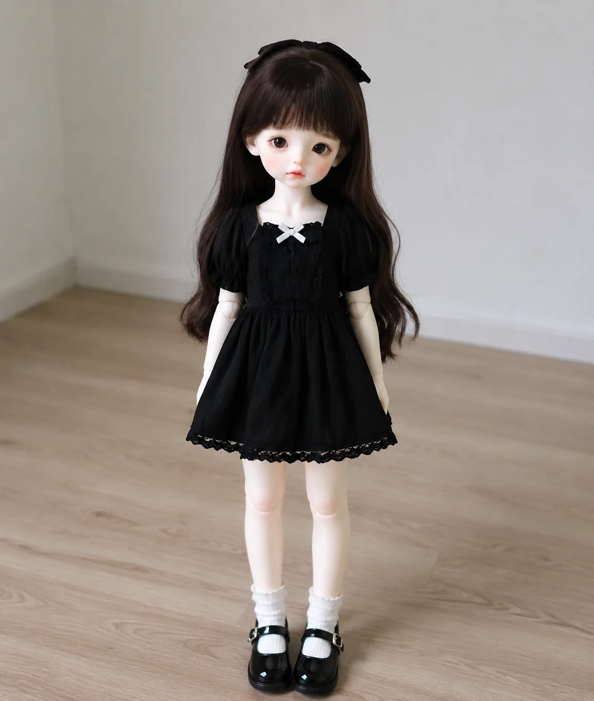 Make a Cute doll With White Skin real life in empty room ple...